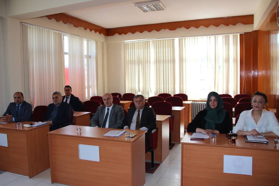 ALAÇAM KADIN MESLEKİ EĞİTİM MERKEZİNİN FAALİYETLERİ HAKKINDA İSTİŞARE TOPLANTISI YAPILDI.